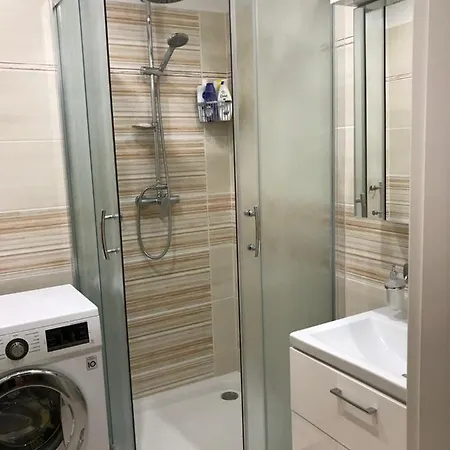 Sunny By The River 公寓 道尼库宾